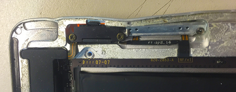 dented-ipad-buttons_2